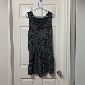 Aritzia wilfred romper size small vguc